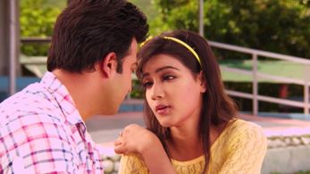Shakib Khan and Mahiya Mahi in Bhalobasa Aaj Kal (2013)