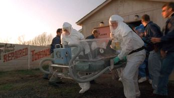 Dean Norris and Angelo Vacco in The X-Files (1993)