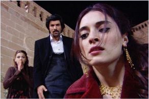 Engin Akyürek and Aslihan Gürbüz in Bir Bulut Olsam (2009)