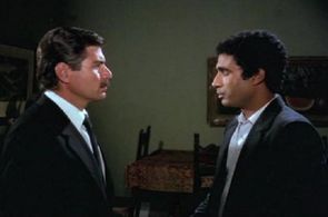 Hussein Fahmy and Ahmed Zaki in A Dinner Date (1981)