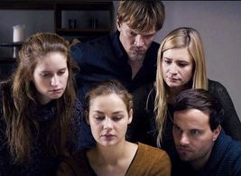 Julia Jentsch, Sebastian Hülk, Lea Draeger, Simon Eckert, and Luise Heyer in All of a Sudden (2016)