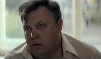 Vyacheslav Nevinnyy in Eshchyo lyublyu, eshchyo nadeyus (1985)