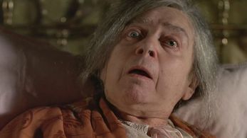 Therese Giehse in Black Moon (1975)