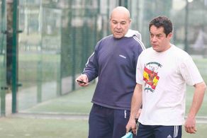 Antonio Resines and Jorge Sanz in ¿Qué fue de Jorge Sanz? (2010)