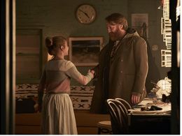 David Wilmot and Matilda Lawler in Station Eleven (2021)