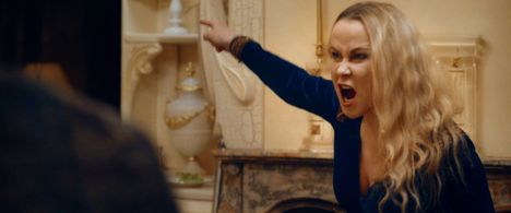 Rezija Kalnina in Swindlers (2018)