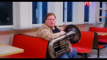 Ben Cole as Meathead