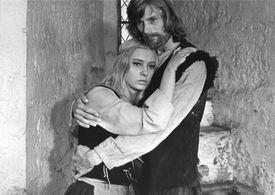 Leonîds Grabovskis and Indra Brike in Zobena ena (1976)