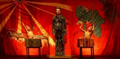 Atsuro Watabe, Mai Suzuki, and Yuu Suzuki in Three... Extremes (2004)