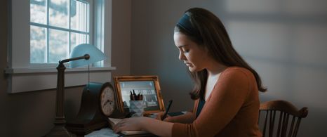 Alicia Kelley in The Farm (2023)