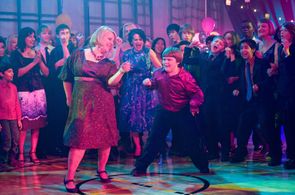 Gabrielle Rose, Robert Capron, Karan Brar, and Kaye Capron in Diary of a Wimpy Kid (2010)