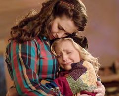 Mary Lane Haskell and Alyvia Alyn Lind in Dolly Parton's Christmas of Many Colors: Circle of Love (2016)
