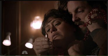 Toni Torres and Gethin Anthony in Aquarius (2015)