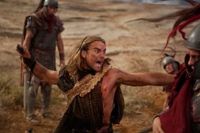 Dustin Clare in Spartacus (2010)