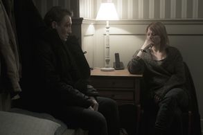 Oliver Masucci and Jördis Triebel in Dark (2017)