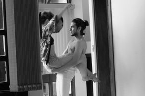 Julia Ianina and Eduardo Moraes in Fragma (2013)