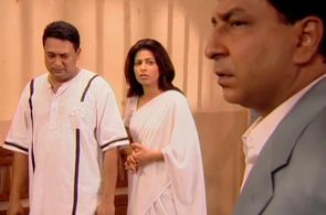 Sweta Keswani and Kiran Karmarkar in Kahaani Ghar Ghar Kii (2000)