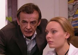 Georgiy Taratorkin and Olga Lomonosova in Ne rodis krasivoy (2005)