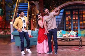John Abraham, Mouni Roy, and Kapil Sharma in The Kapil Sharma Show: John Abraham Crushes Kapil (2019)