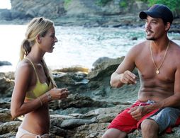 Rob Mariano and Ashley Underwood in Survivor (2000)