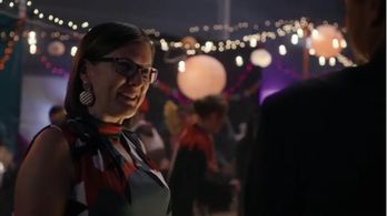 Erin Bradley Dangar in Cobra Kai (Esqueleto)