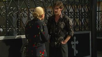 Sergey Strelnikov and Inna Miroshnichenko in Angel-khranitel (2007)