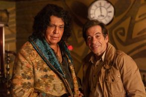 Sidney Magal and Leandro Hassum in Chorar de Rir (2019)