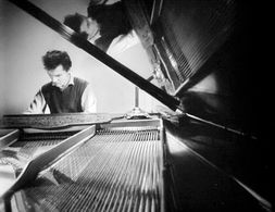 Aleksandr Shvorin in The Cranes Are Flying (1957)