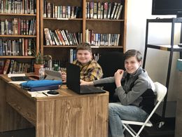 Perfect Harmony NBC, Spencer Allport , School On Set