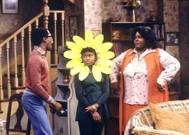 Mabel King, Danielle Spencer, and Ernest Thomas in What's Happening!! (1976)