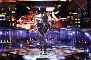 Tony Lucca in The Voice (2011)