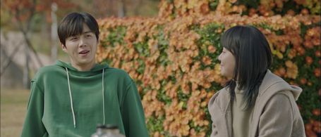 Moon Geun-young and Kim Seon-Ho in Catch the Ghost (2019)