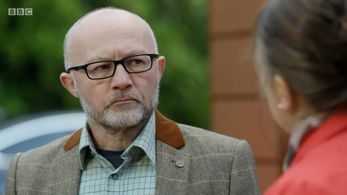 Sean Connolly as Simon Holland - Doctors - Series 22_ 30. Over the Waters.