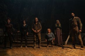 Christian Slater, Warwick Davis, Amar Chadha-Patel, Ellie Bamber, Erin Kellyman, and Ruby Cruz in Willow (2022)