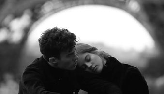 Albert Cerný and Barbora Podzimková in Lake Malawi: Paris (2017)