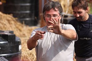 Michael Munoz and Mark Munoz in The Amazing Race (2001)