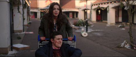 Ella Hunt and Malcolm Cumming in Anna and the Apocalypse (2017)