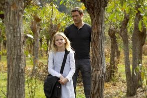 Jason O'Mara and Morgan Davies in Terra Nova (2011)