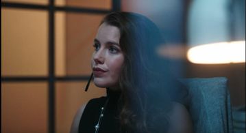 Lisa Logan in The Resident