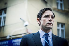 Steve Kazee in Legends (2014)