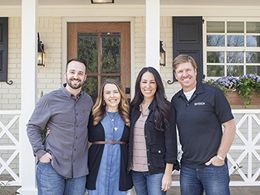 Chip Gaines and Joanna Gaines in Fixer Upper (2013)