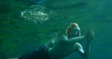 Tino Mewes in Do Fish Do It? (2002)