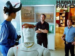 Scott Caan, Alex O'Loughlin, and Amanda Setton in Hawaii Five-0 (2010)