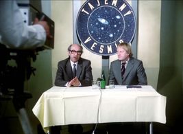 Ludek Kopriva and Ludek Sobota in Srdecný pozdrav ze zemekoule (1983)