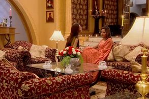 Shweta Kawatra and Manasi Verma in Kahaani Ghar Ghar Kii: Episode #1.632 (2003)