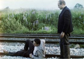 Boguslaw Linda and Krzysztof Zaleski in Kobieta samotna (1987)