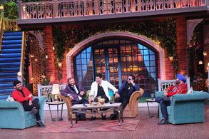 Jasbir Singh Jassi, Hans Raj Hans, Daler Mehndi, Mika Singh, and Kapil Sharma in The Kapil Sharma Show (2016)
