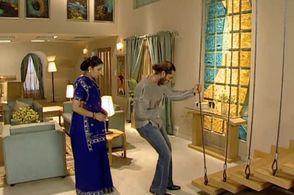 Smriti Malhotra-Irani and Akashdeep Saigal in Kyunki Saas Bhi Kabhi Bahu Thi (2000)