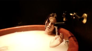 Nicolette Noble Sreenshot