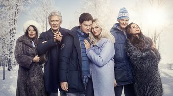 Lena Olin, Illeana Douglas, Patrick Duffy, Josephine Bornebusch, Claes Månsson, and Greg Poehler in Welcome to Sweden (2